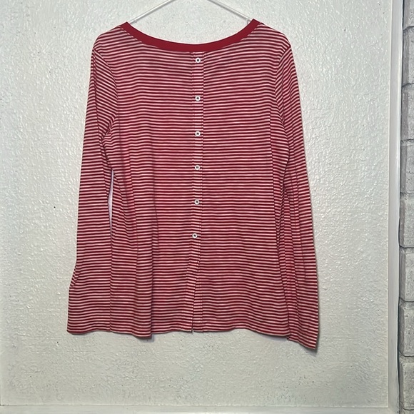 Splendid Red Striped Women's Top with back button size large - Picture 6 of 8